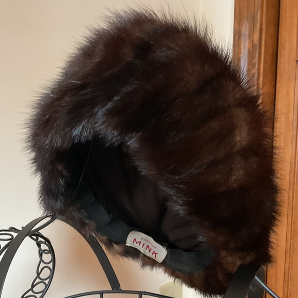Beautiful mink beret, soft pelts, beautiful condition - Picture 2 of 4